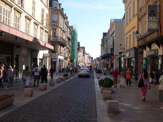  Rue Emile Zola (semi piétonne)